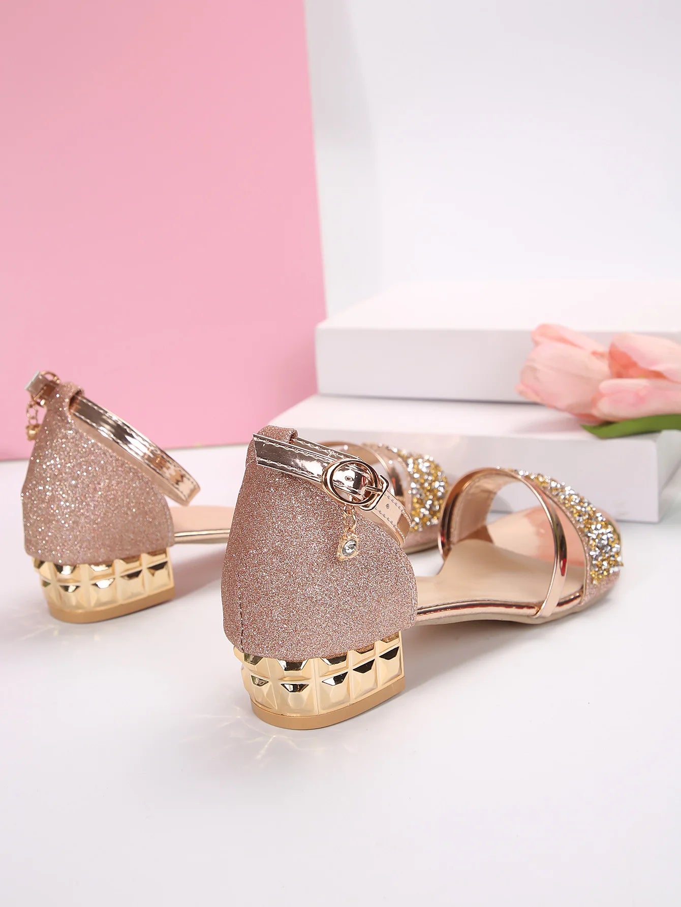 2024 New Fashion Women's Sandals Gold and Silver Low Heel Casual Shoes Women Open Toe Summer Light Fashion Women's Shoes - LKBA
