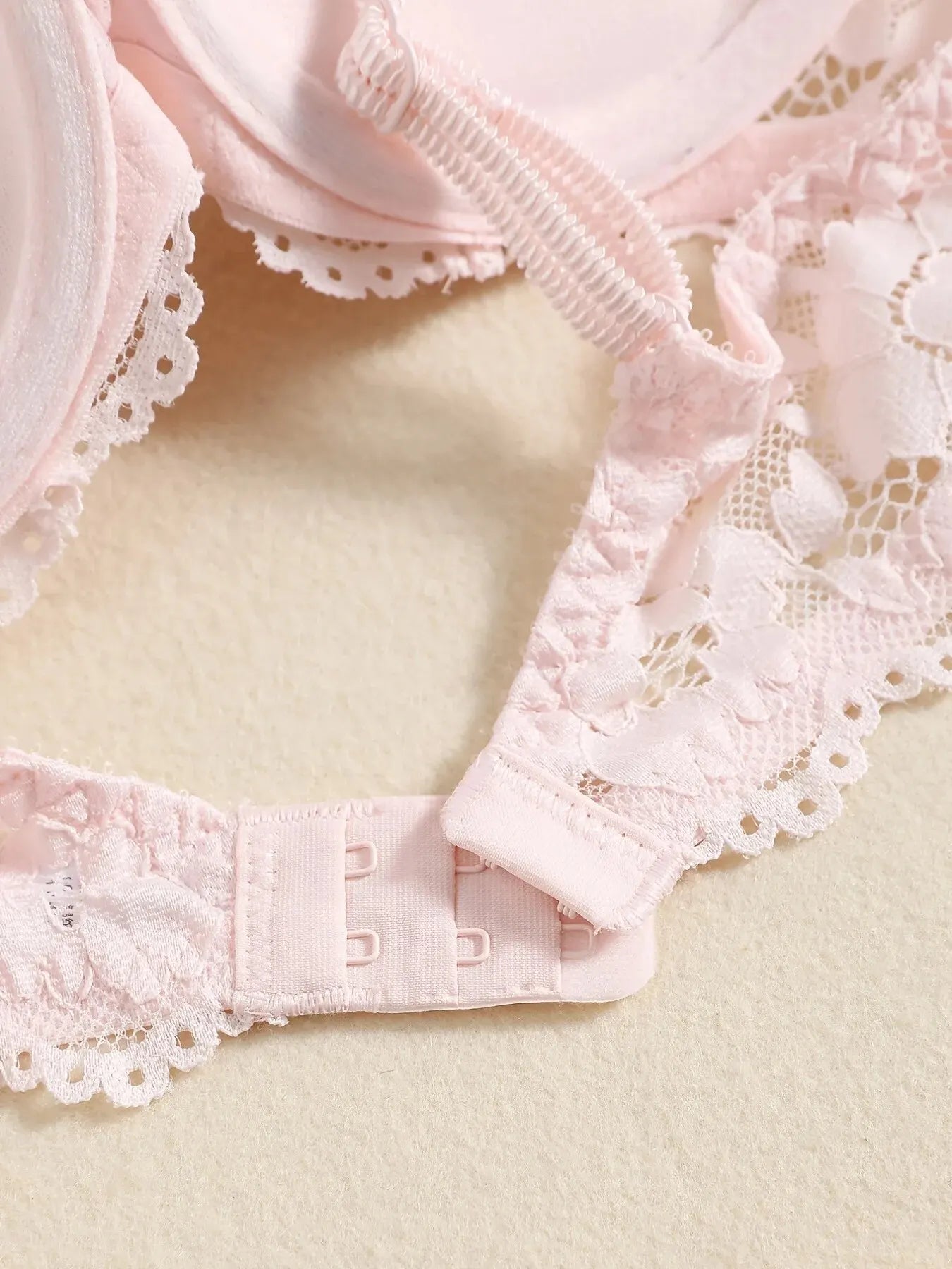 1 Set Elegant Lace Embroidery Breathable Fabric Lingerie Set Push-Up Bra Drop Waist Sheer Panty - Ultimate Valentine's Day - LKBA