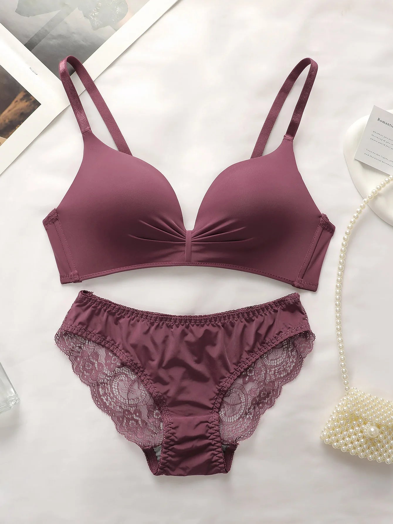 High Quality Hot Selling Sexy Women's Wireless Two-piece Butterfly Solid Color Underwear Women's Lace Underwear Set B2046 - LKBA