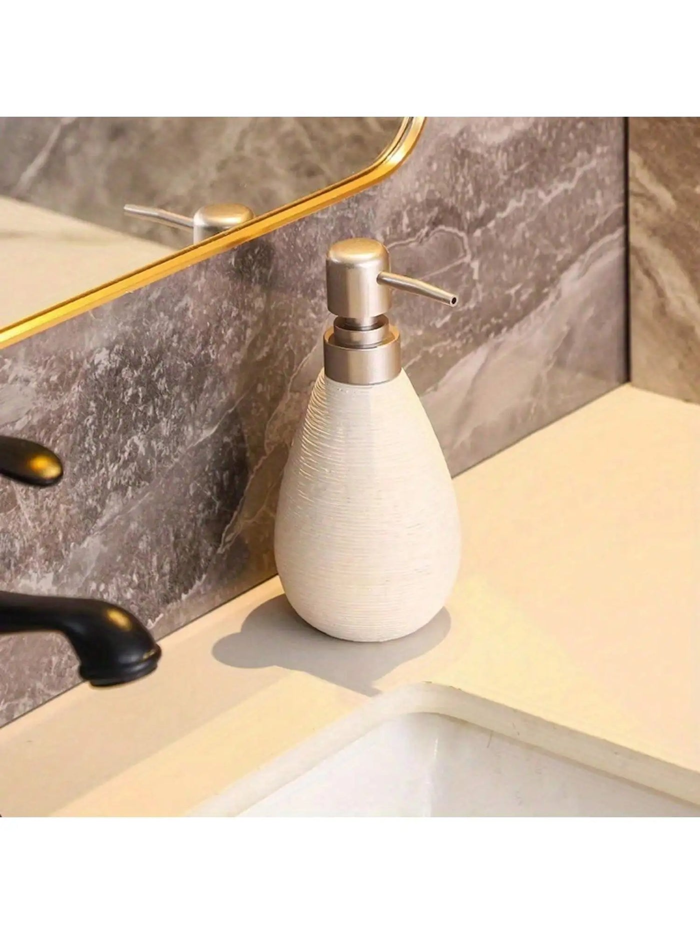 Creative Retro Style Ceramic Push-Type Soap Dispenser with Pump, Hand Soap Bottle - LKBA
