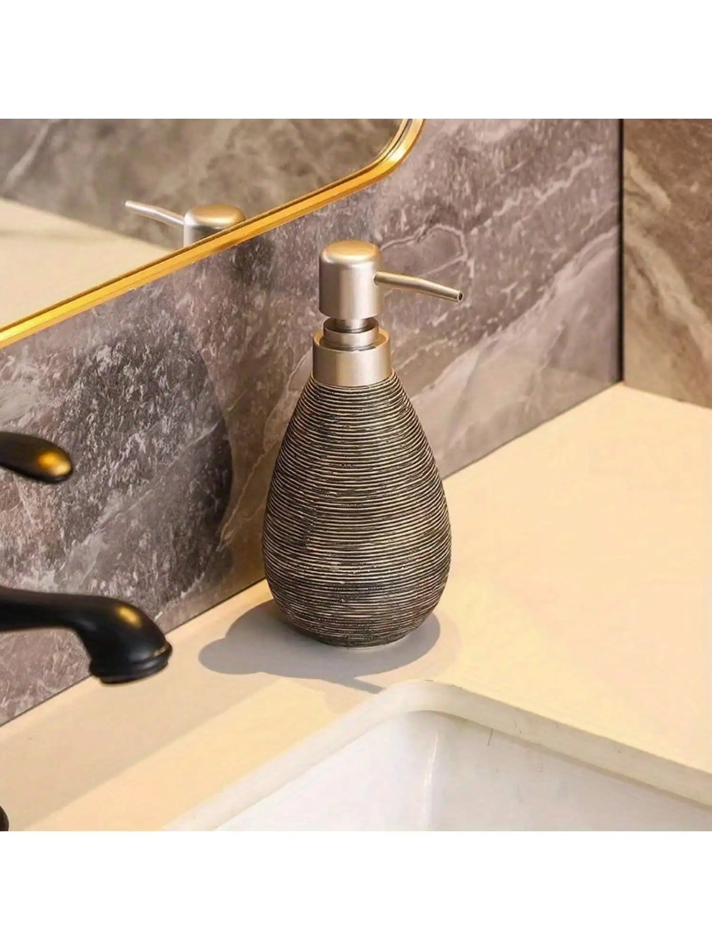 Creative Retro Style Ceramic Push-Type Soap Dispenser with Pump, Hand Soap Bottle - LKBA